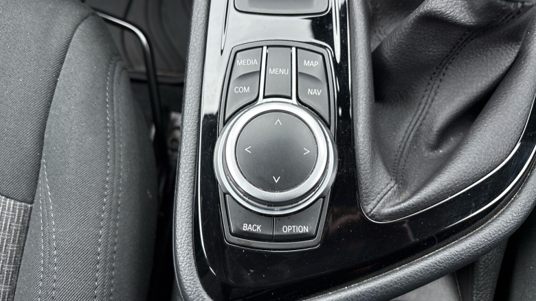 BMW 2 Series 218i SE 5dr Petrol Estate